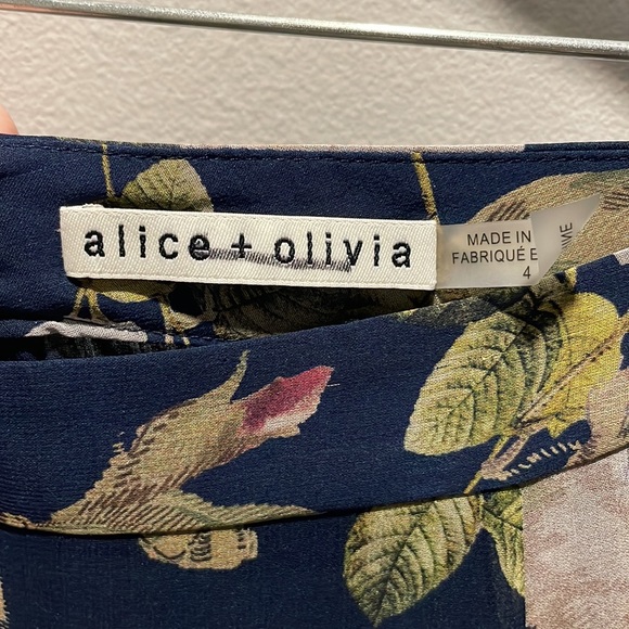 ALICE + OLIVIA Moody Floral Silk & Lace Skirt. Size 4 - Picture 11 of 11